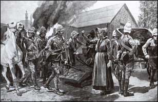 British soldiers looting and burning a Boer farm.