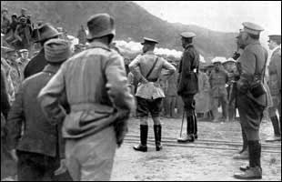 Lord Kitchener inspecting Australian