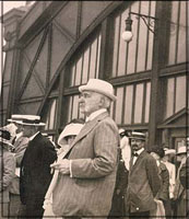 Morgan at the White Star pier in 1912. 